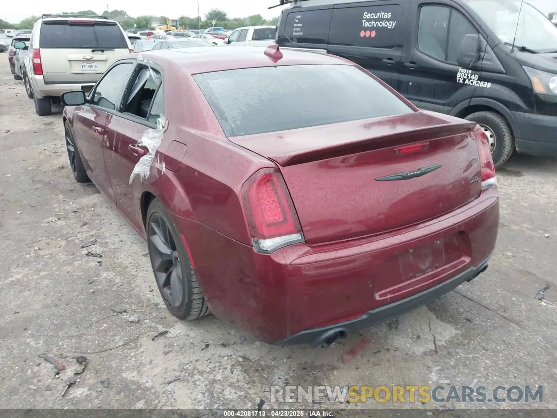 3 Photograph of a damaged car 2C3CCAPJ2PH500325 CHRYSLER 300 2023