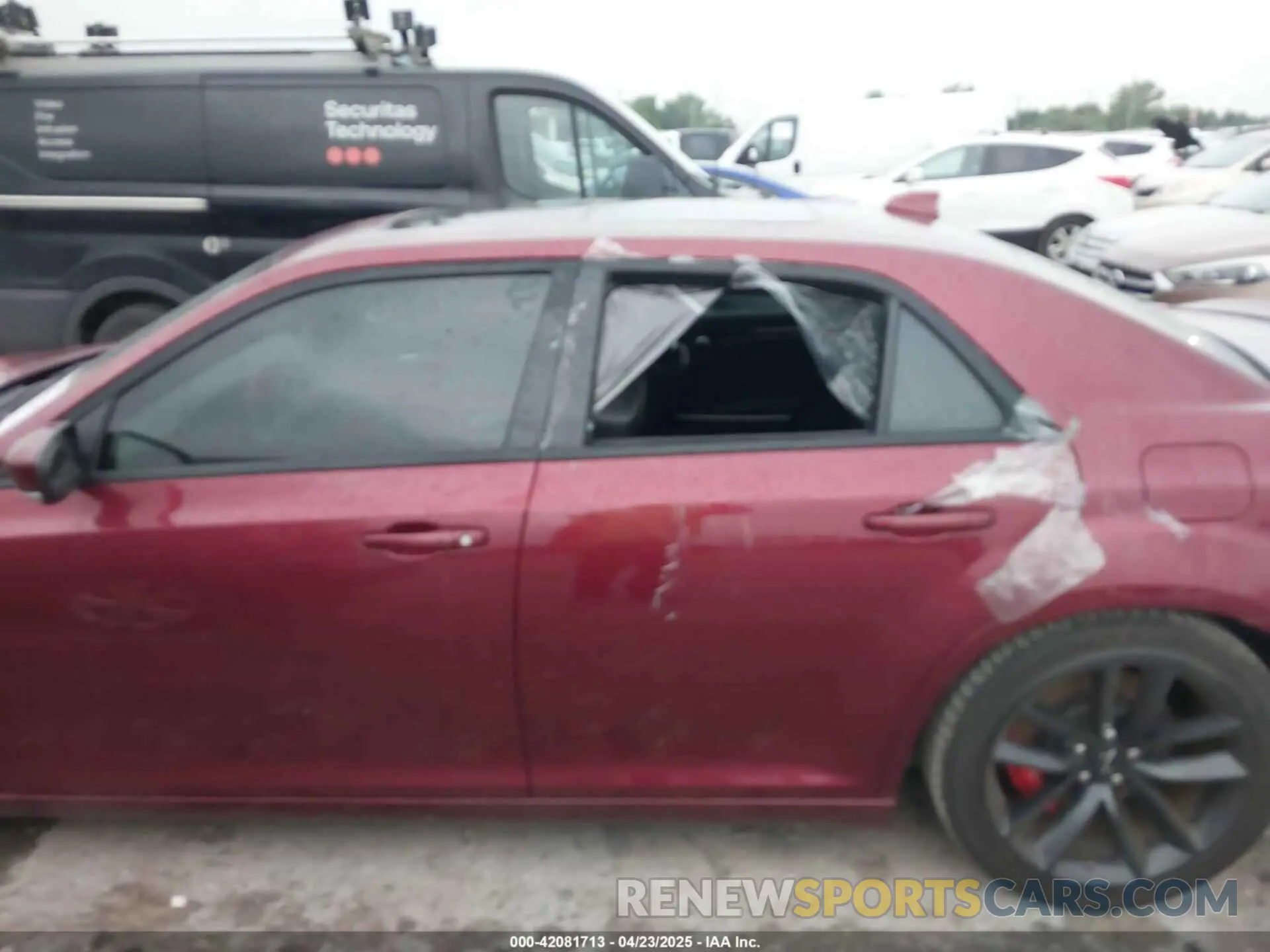 6 Photograph of a damaged car 2C3CCAPJ2PH500325 CHRYSLER 300 2023