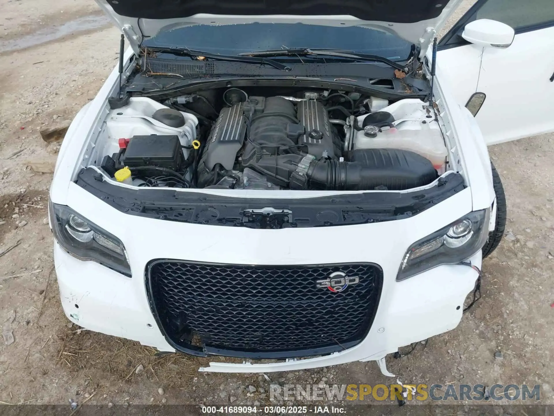 10 Photograph of a damaged car 2C3CCAPJXPH542385 CHRYSLER 300 2023