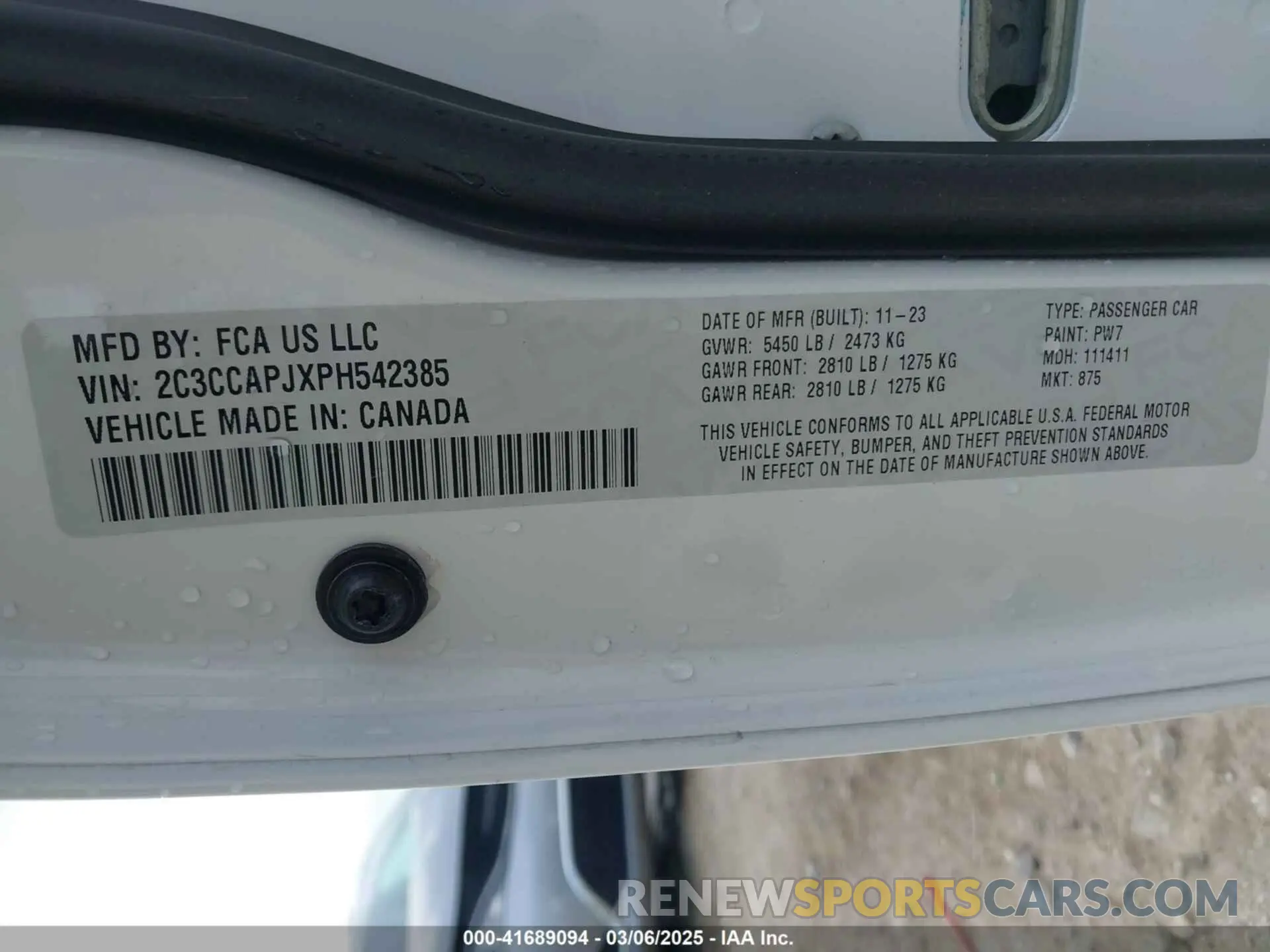 9 Photograph of a damaged car 2C3CCAPJXPH542385 CHRYSLER 300 2023