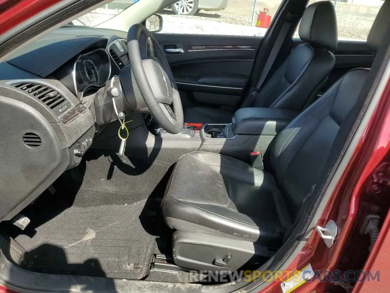 7 Photograph of a damaged car 2C3CCASG2PH514284 CHRYSLER 300 2023