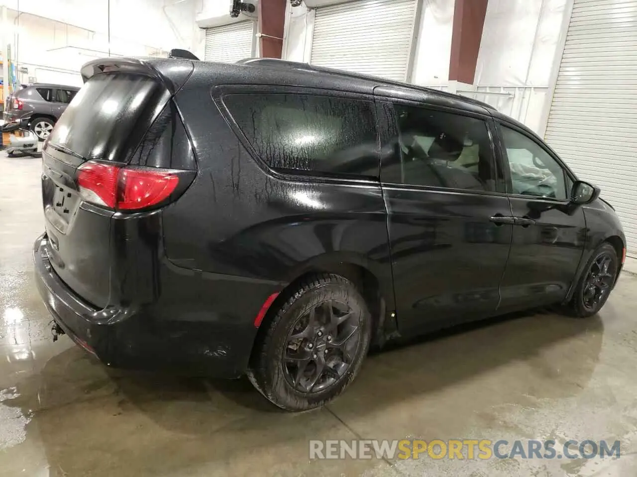 3 Photograph of a damaged car 2C4RC1BG5KR609236 CHRYSLER All Models 2019