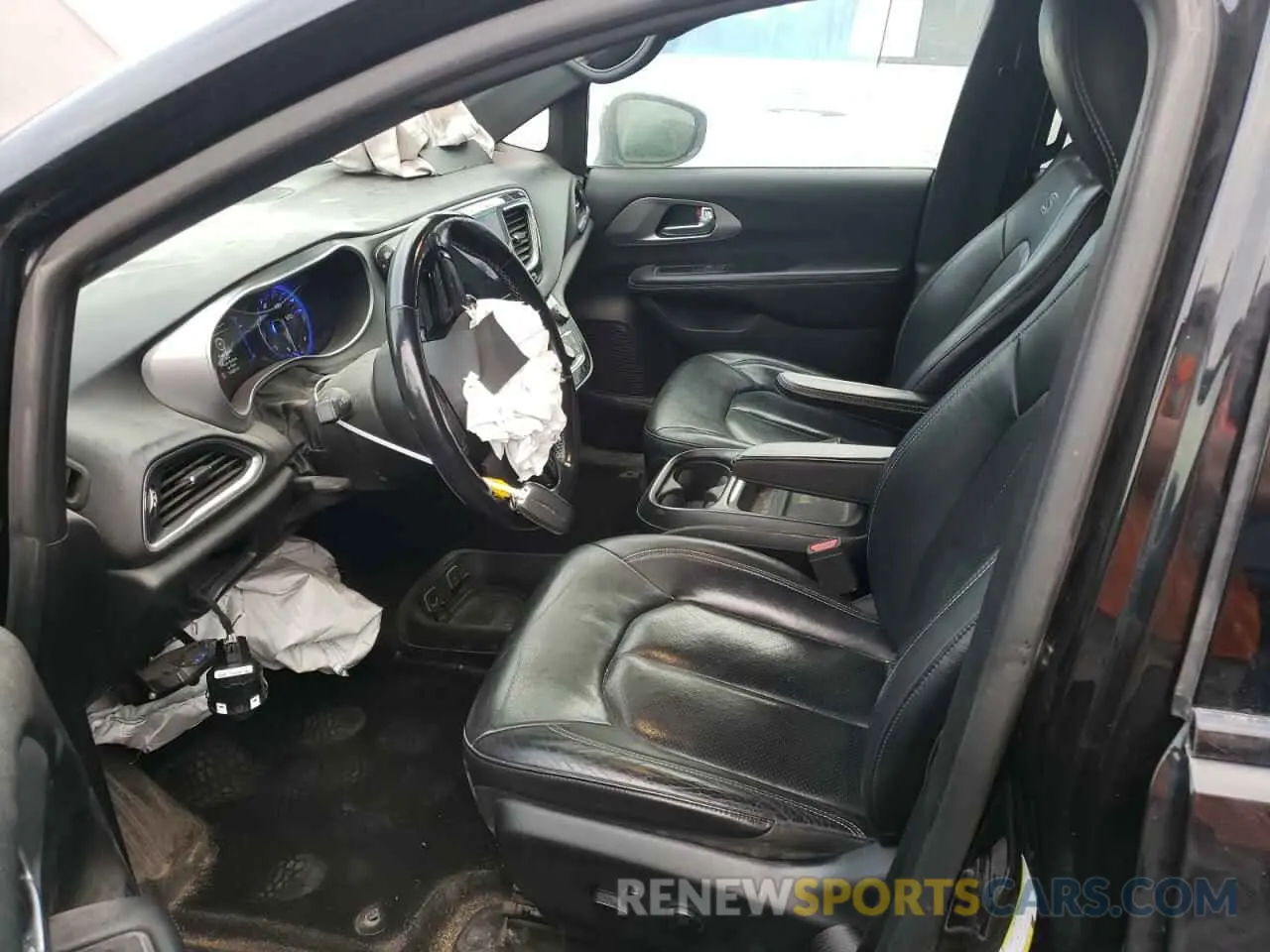 7 Photograph of a damaged car 2C4RC1BG5KR609236 CHRYSLER All Models 2019