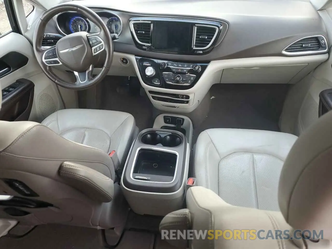 8 Photograph of a damaged car 2C4RC1EG6KR506175 CHRYSLER All Models 2019