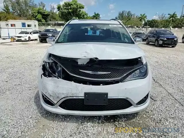 14 Photograph of a damaged car 2C4RC1GG8KR550661 CHRYSLER All Models 2019