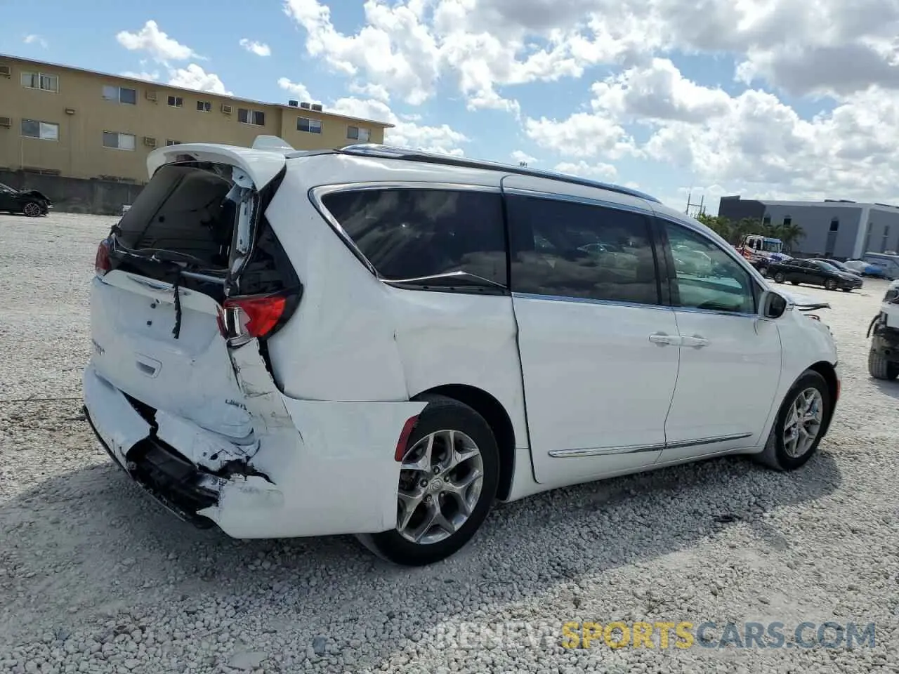 3 Photograph of a damaged car 2C4RC1GG8KR550661 CHRYSLER All Models 2019