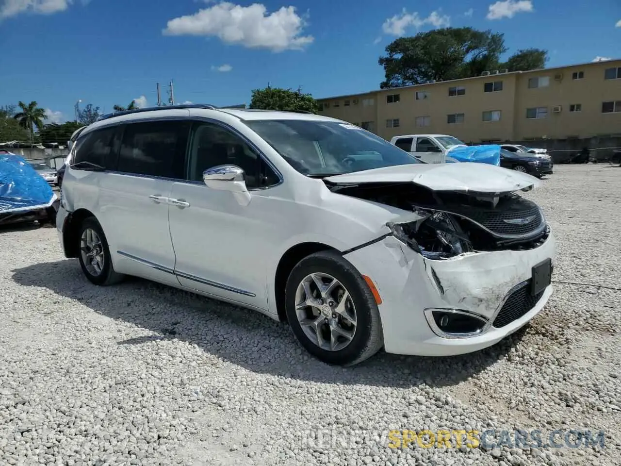 4 Photograph of a damaged car 2C4RC1GG8KR550661 CHRYSLER All Models 2019