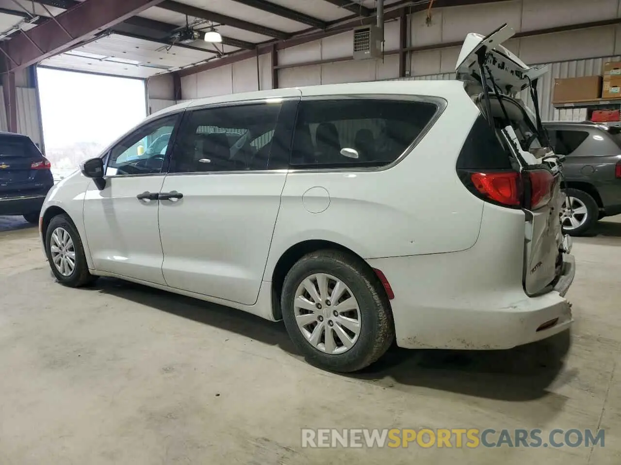 2 Photograph of a damaged car 2C4RC1AGXLR245463 CHRYSLER All Models 2020