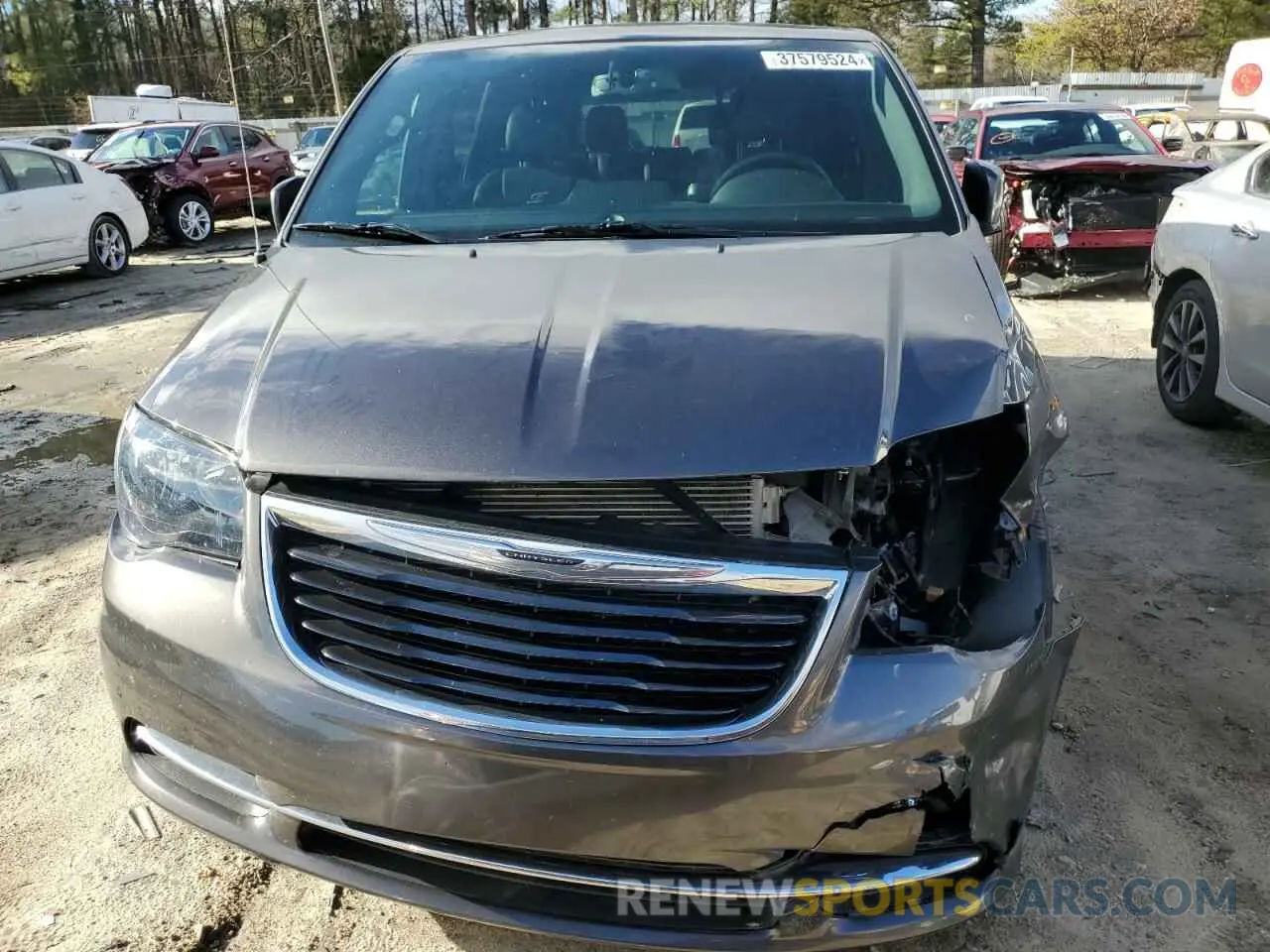 5 Photograph of a damaged car 2C4RC1HG0GR191165 CHRYSLER MINIVAN 2016