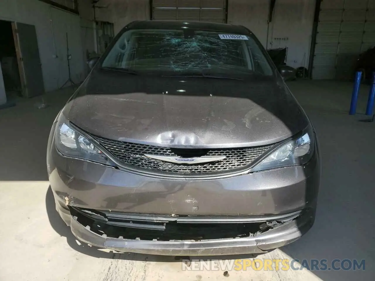 5 Photograph of a damaged car 2C4RC1AG0LR120651 CHRYSLER MINIVAN 2020