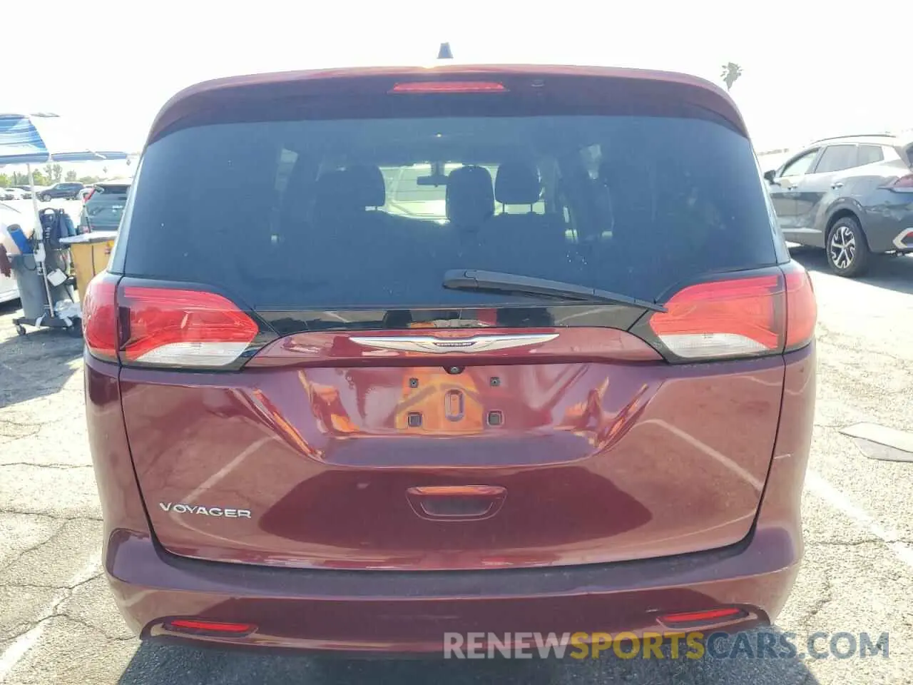 6 Photograph of a damaged car 2C4RC1AG6LR258694 CHRYSLER MINIVAN 2020