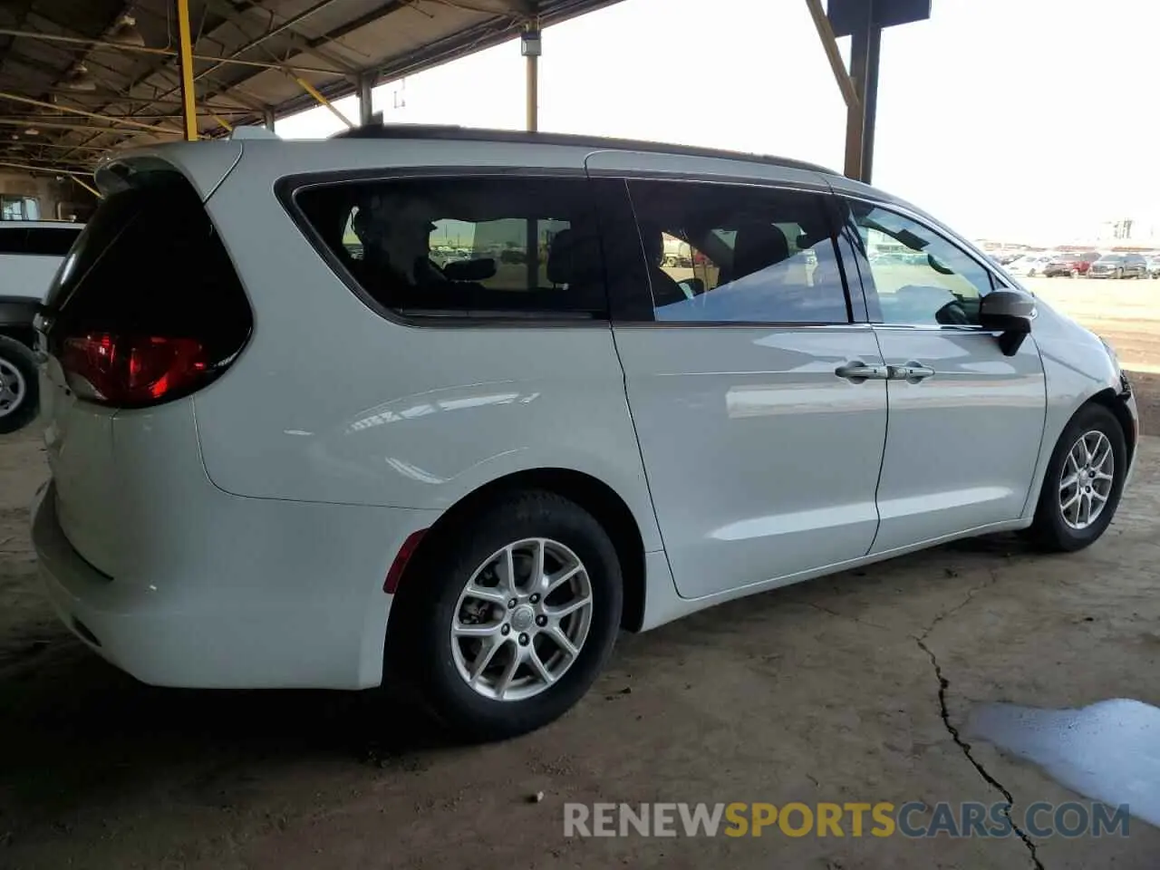 3 Photograph of a damaged car 2C4RC1DG0LR265538 CHRYSLER MINIVAN 2020