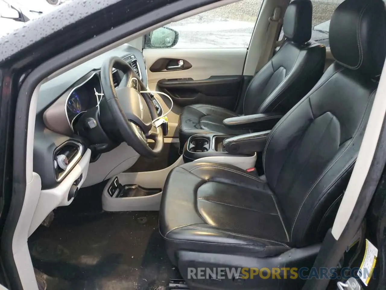7 Photograph of a damaged car 2C4RC1DG1LR156747 CHRYSLER MINIVAN 2020