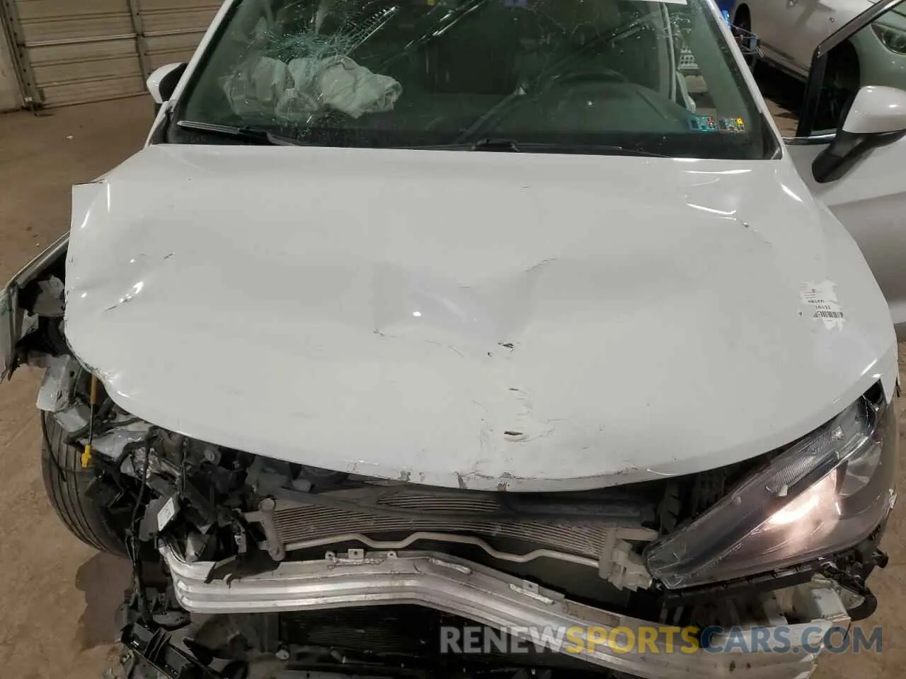 12 Photograph of a damaged car 2C4RC1DG2LR172519 CHRYSLER MINIVAN 2020
