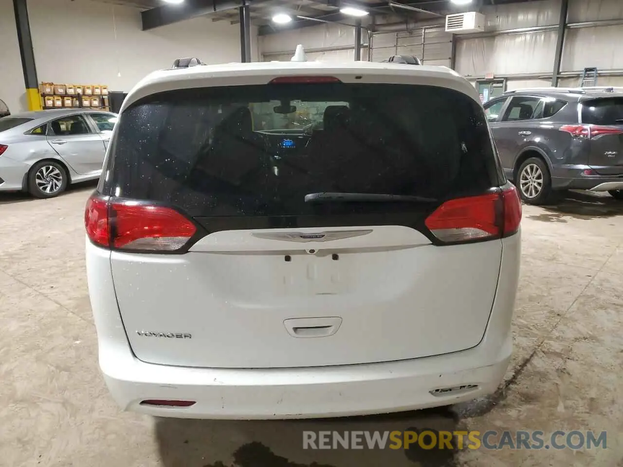 6 Photograph of a damaged car 2C4RC1DG2LR172519 CHRYSLER MINIVAN 2020