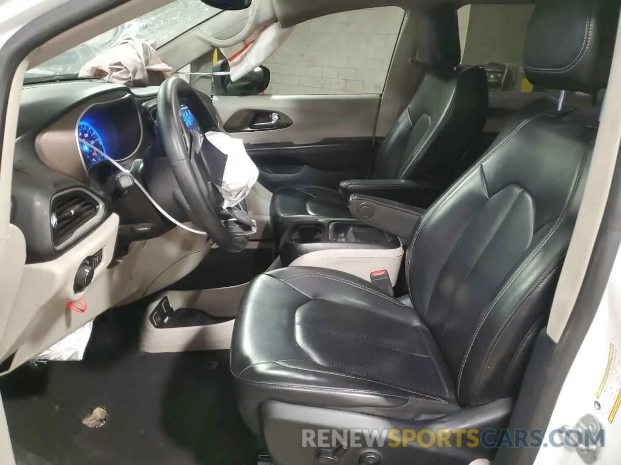 7 Photograph of a damaged car 2C4RC1DG2LR172519 CHRYSLER MINIVAN 2020