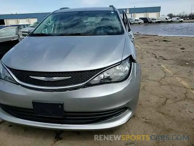 12 Photograph of a damaged car 2C4RC1DG2LR260583 CHRYSLER MINIVAN 2020
