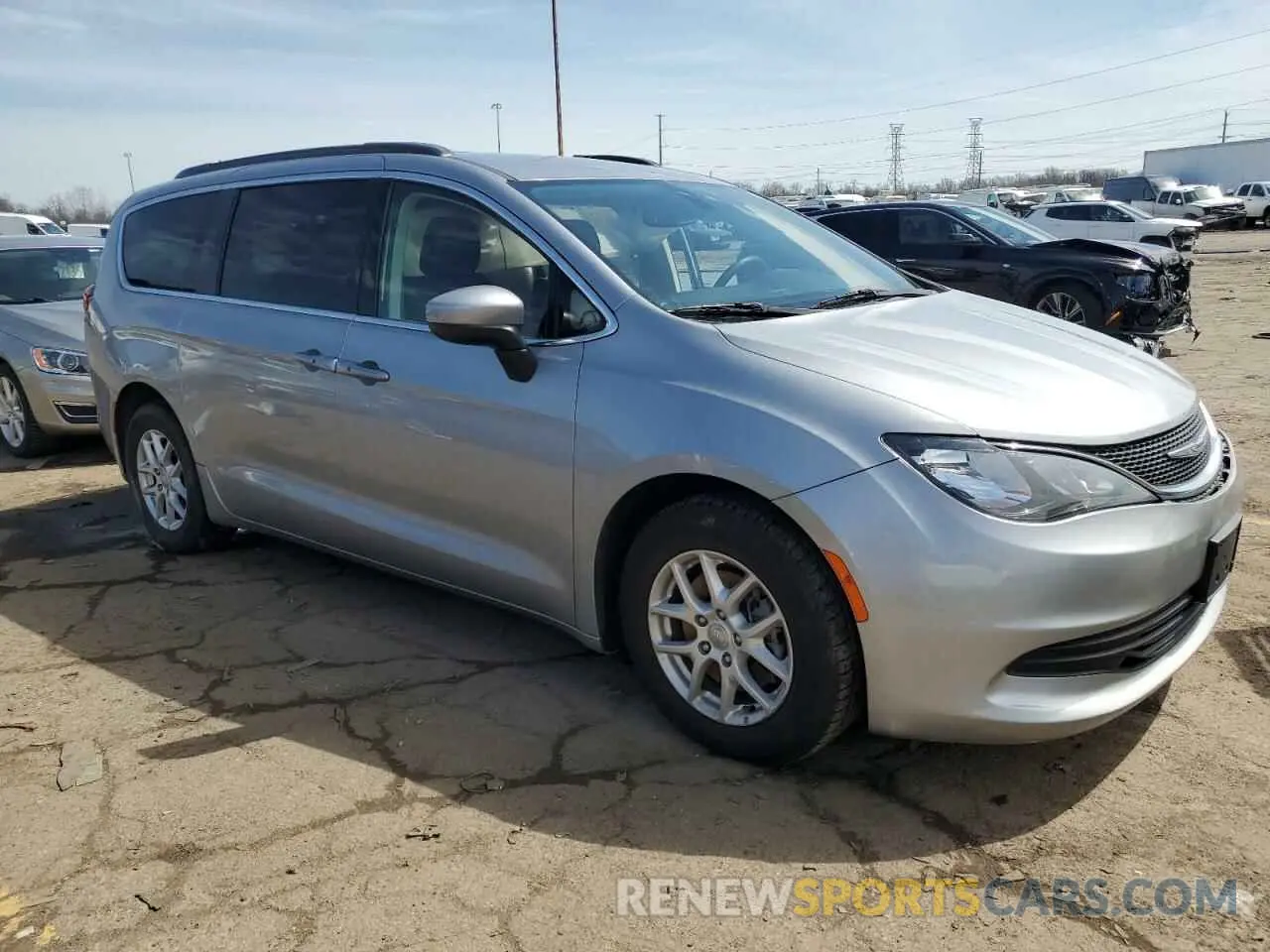 4 Photograph of a damaged car 2C4RC1DG2LR260583 CHRYSLER MINIVAN 2020
