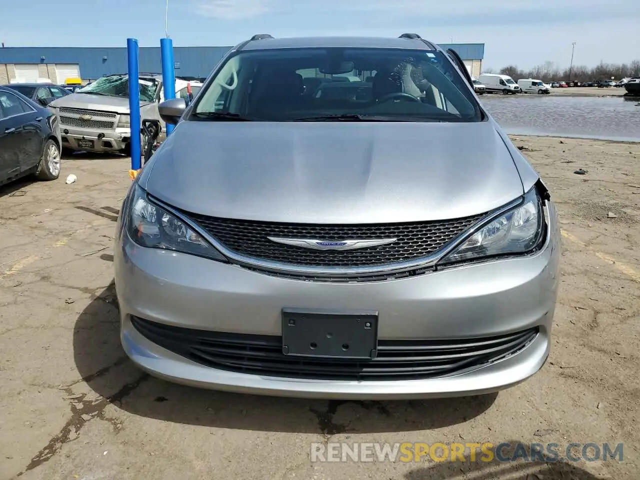 5 Photograph of a damaged car 2C4RC1DG2LR260583 CHRYSLER MINIVAN 2020