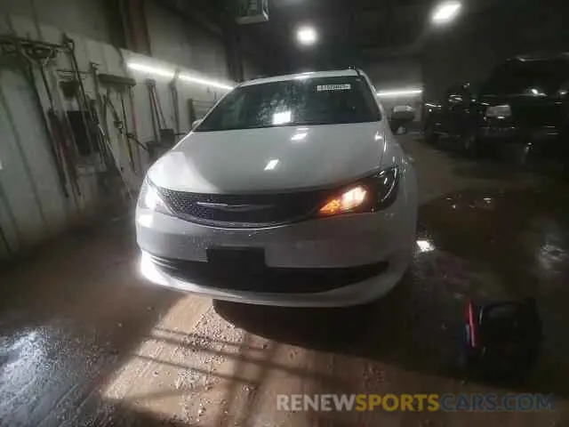 14 Photograph of a damaged car 2C4RC1DG3LR164087 CHRYSLER MINIVAN 2020