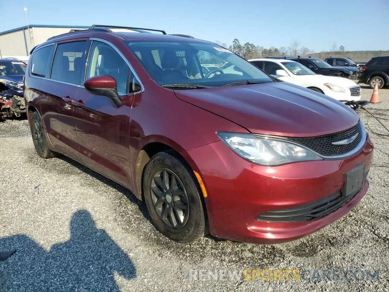 4 Photograph of a damaged car 2C4RC1DG4LR268524 CHRYSLER MINIVAN 2020