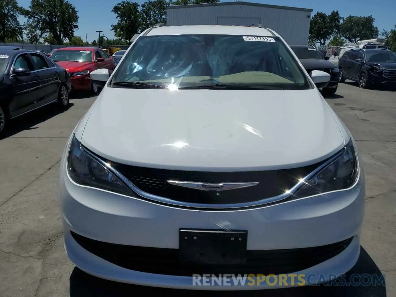 5 Photograph of a damaged car 2C4RC1DG5LR261274 CHRYSLER MINIVAN 2020