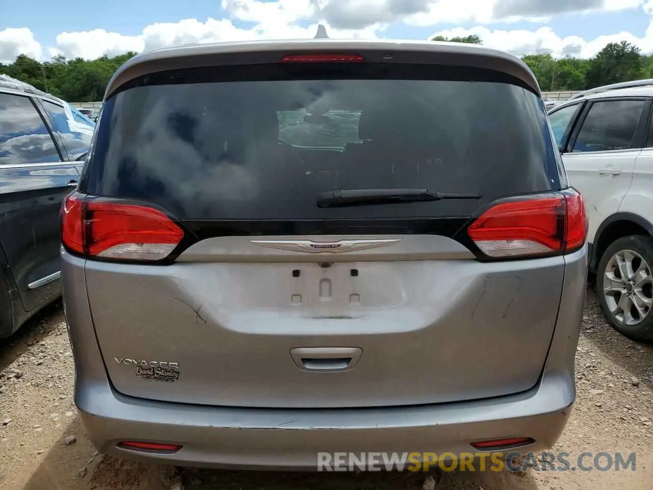 6 Photograph of a damaged car 2C4RC1DG6LR176444 CHRYSLER MINIVAN 2020