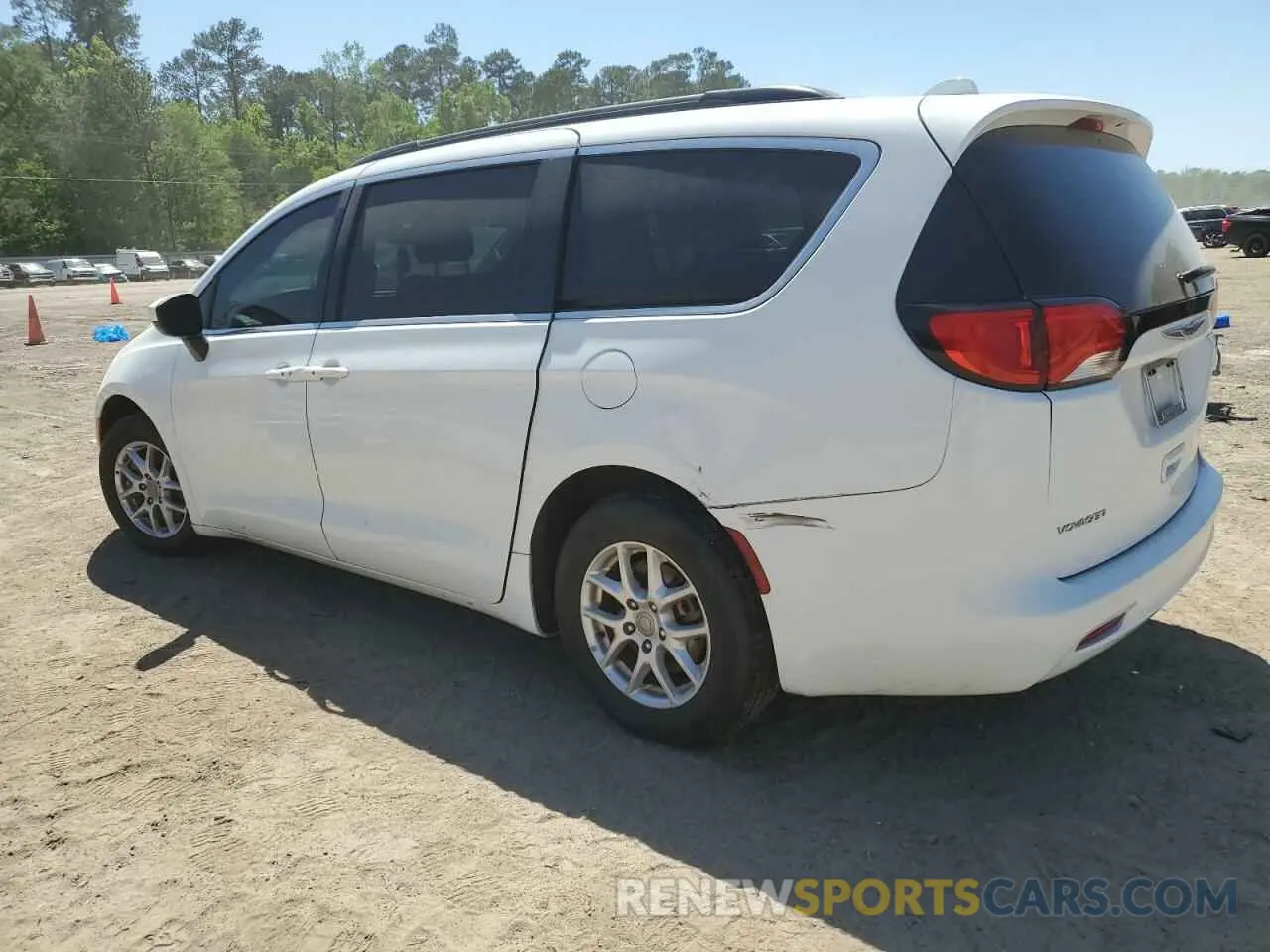 2 Photograph of a damaged car 2C4RC1DG8LR156664 CHRYSLER MINIVAN 2020