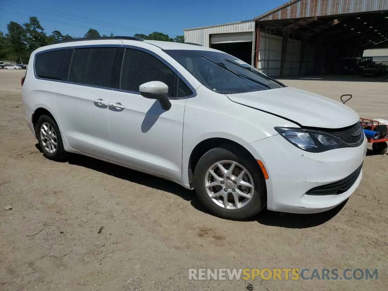 4 Photograph of a damaged car 2C4RC1DG8LR156664 CHRYSLER MINIVAN 2020