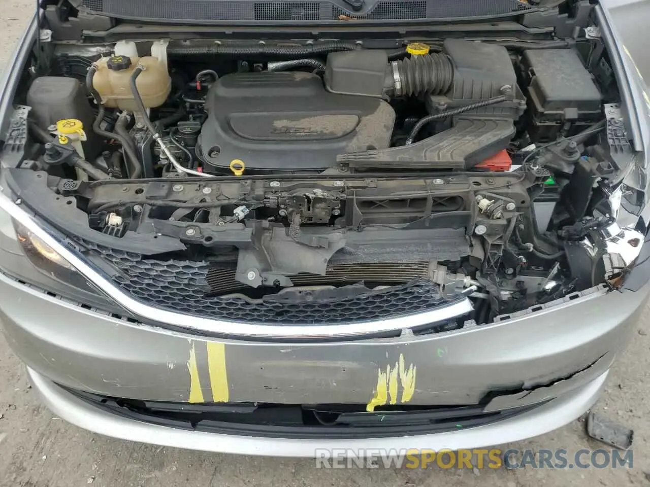 12 Photograph of a damaged car 2C4RC1DG8LR262662 CHRYSLER MINIVAN 2020
