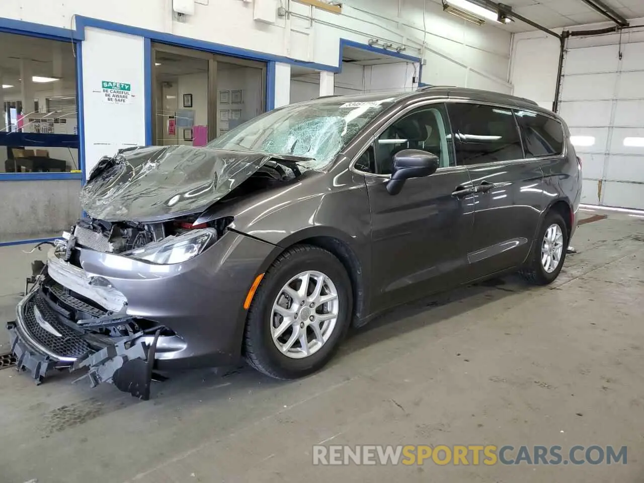 1 Photograph of a damaged car 2C4RC1DG9LR157063 CHRYSLER MINIVAN 2020