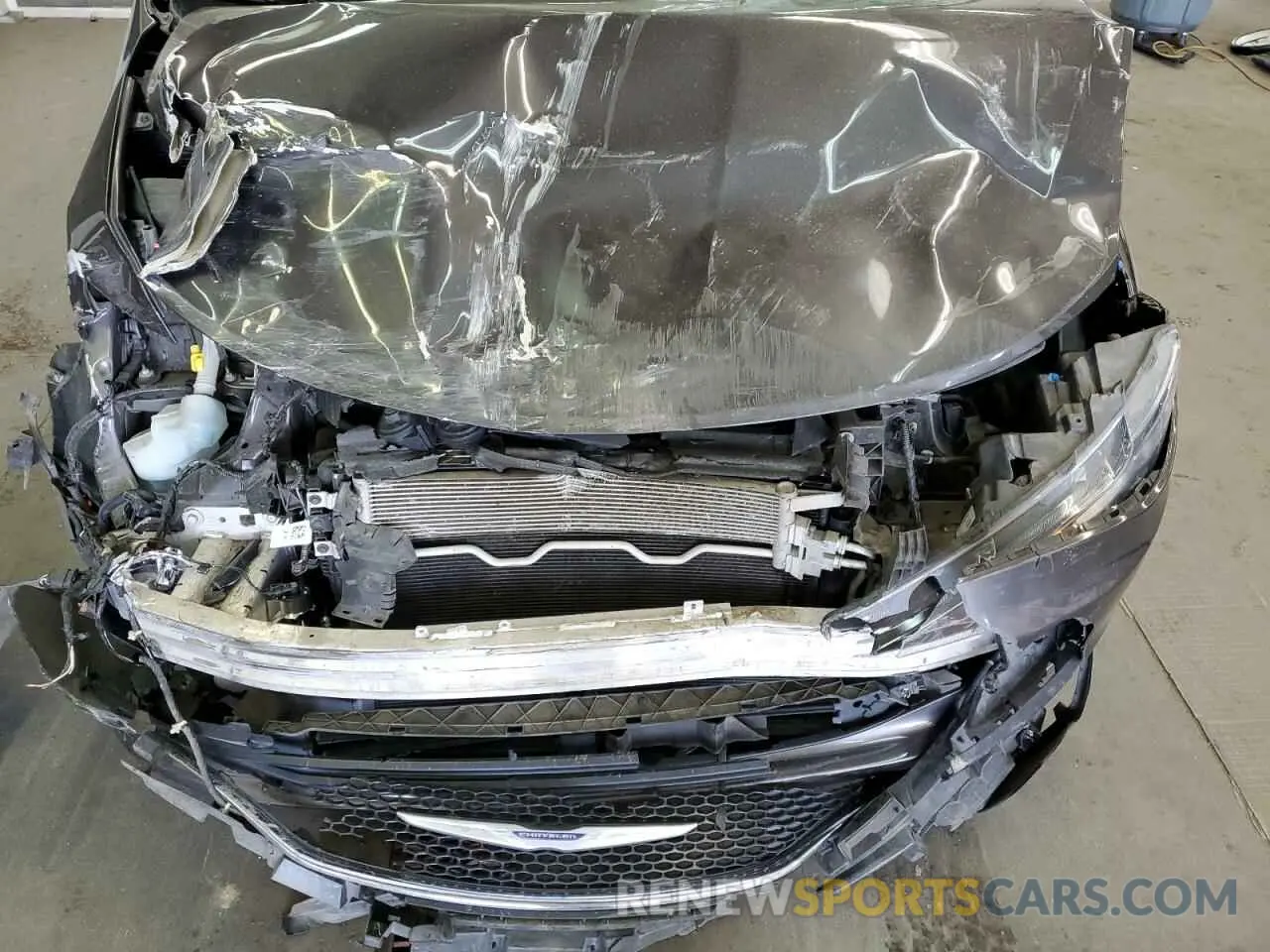 13 Photograph of a damaged car 2C4RC1DG9LR157063 CHRYSLER MINIVAN 2020