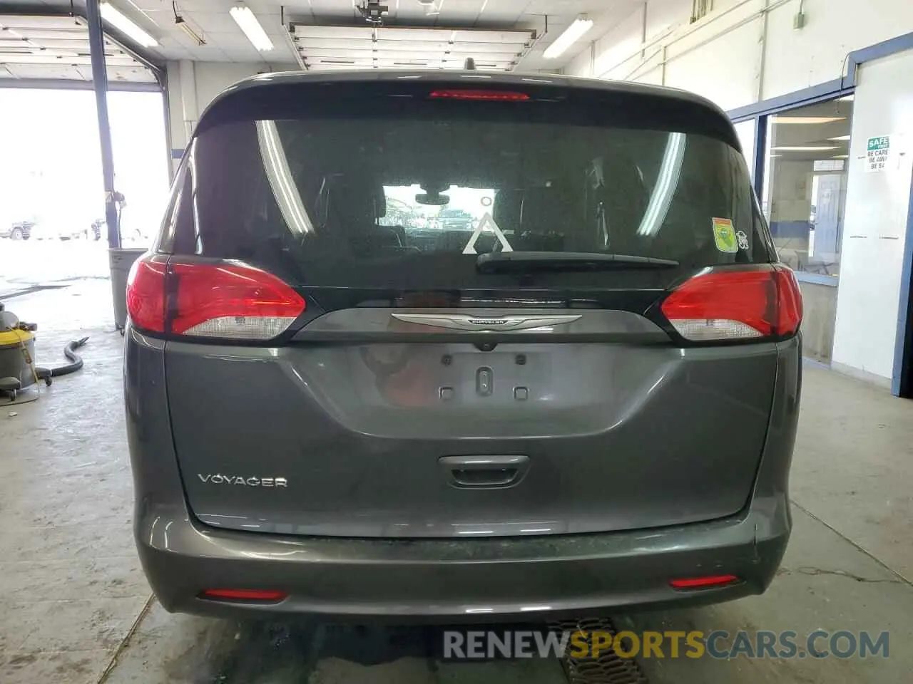 6 Photograph of a damaged car 2C4RC1DG9LR157063 CHRYSLER MINIVAN 2020