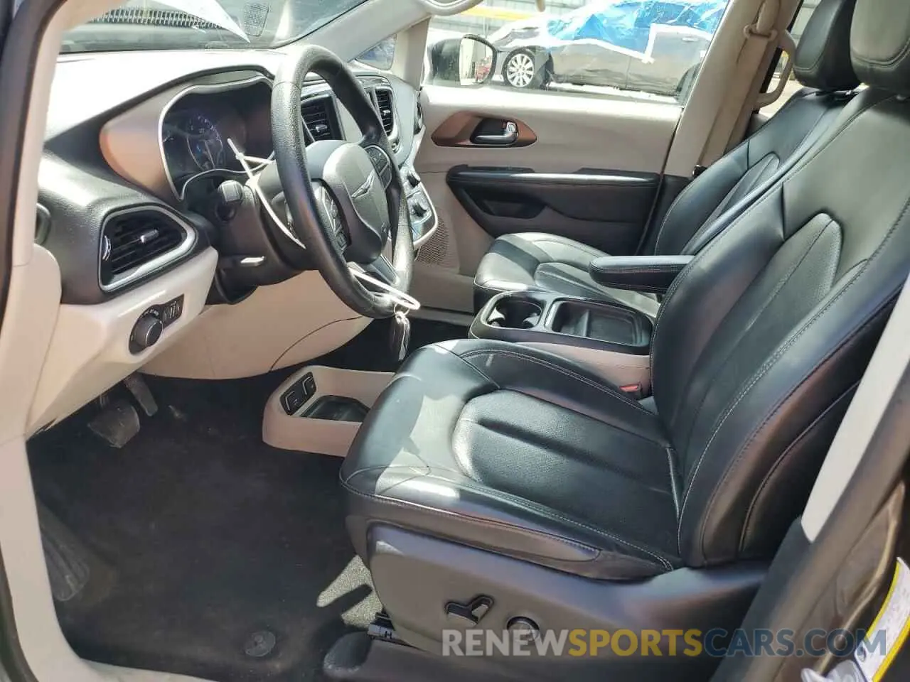 7 Photograph of a damaged car 2C4RC1DG9LR157824 CHRYSLER MINIVAN 2020