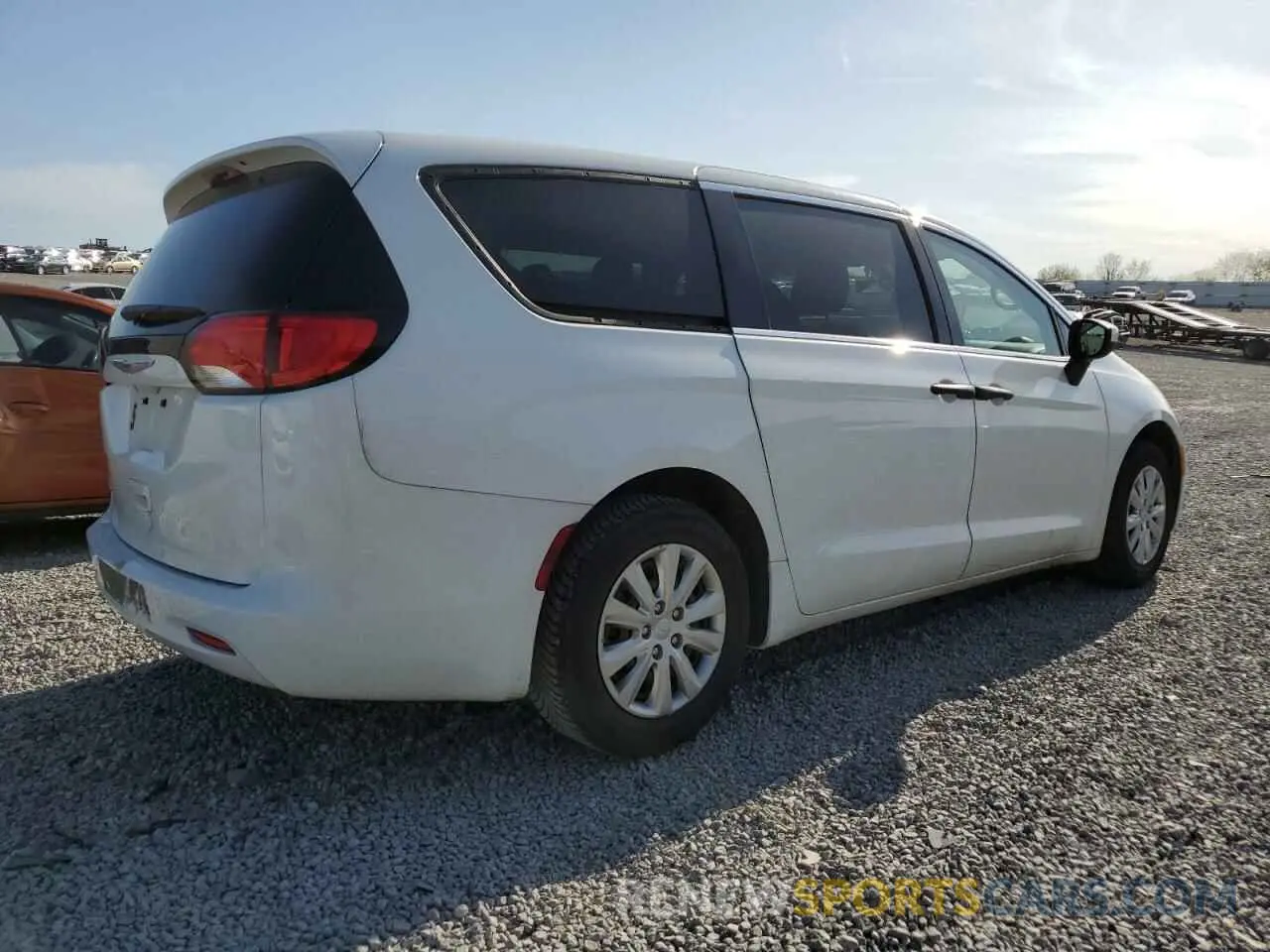 3 Photograph of a damaged car 2C4RC1AGXMR535221 CHRYSLER MINIVAN 2021