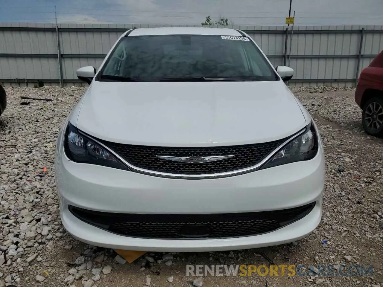 5 Photograph of a damaged car 2C4RC1CG6MR500561 CHRYSLER MINIVAN 2021