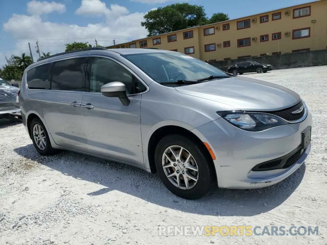 4 Photograph of a damaged car 2C4RC1DG1MR530534 CHRYSLER MINIVAN 2021