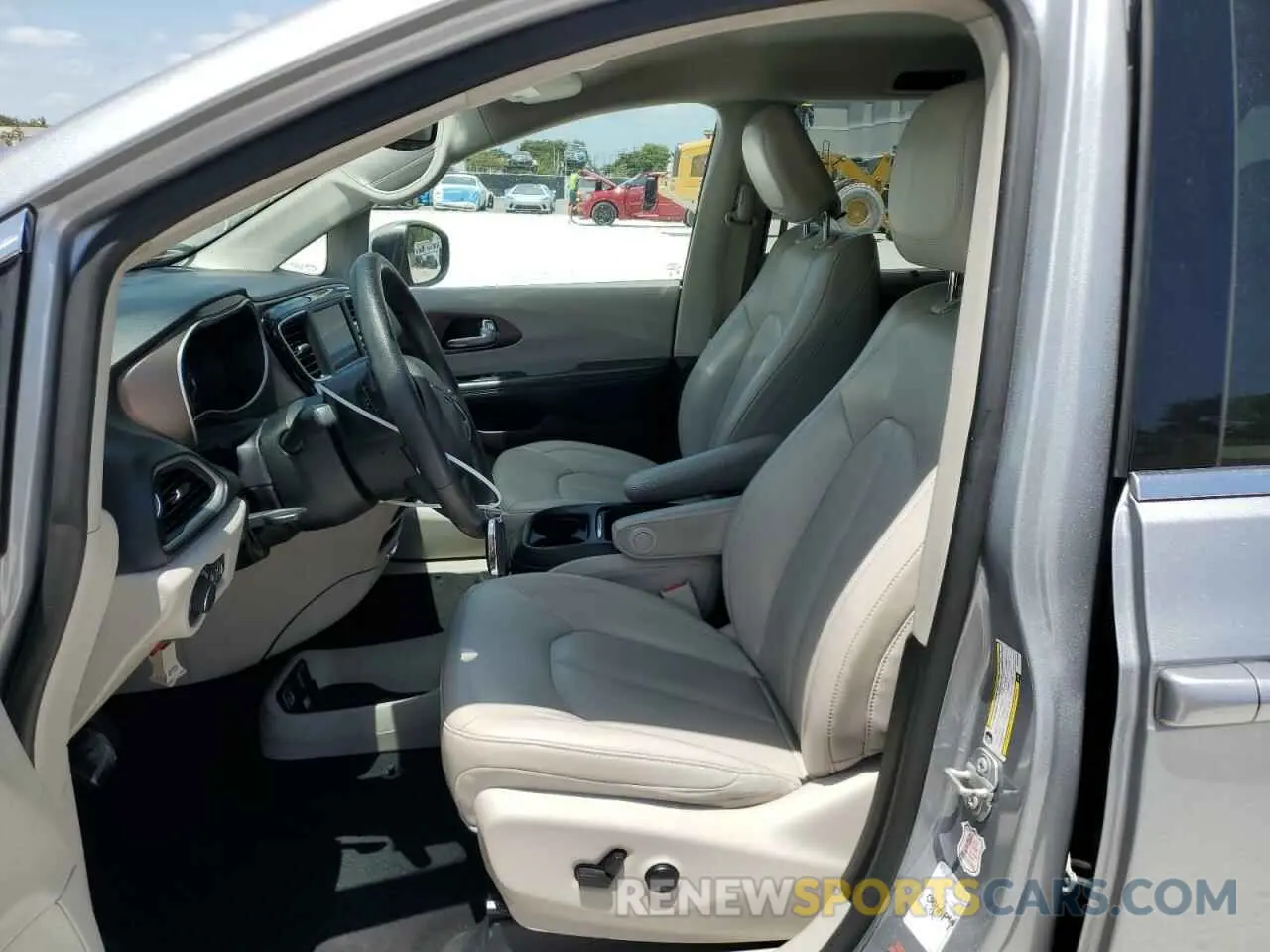 7 Photograph of a damaged car 2C4RC1DG1MR530534 CHRYSLER MINIVAN 2021