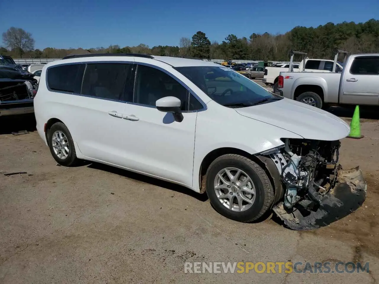 4 Photograph of a damaged car 2C4RC1DG1MR530789 CHRYSLER MINIVAN 2021