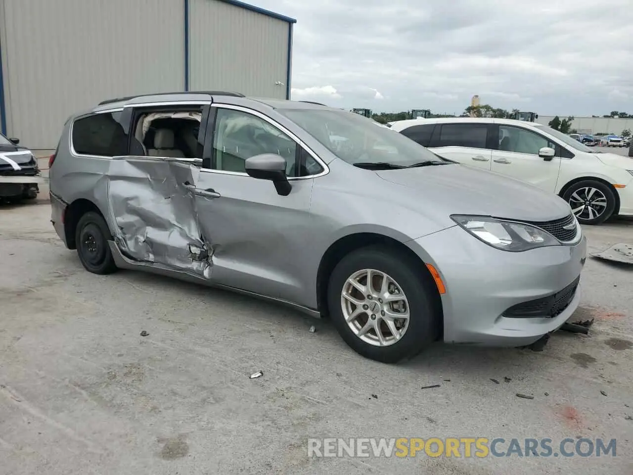 4 Photograph of a damaged car 2C4RC1DG2MR566507 CHRYSLER MINIVAN 2021