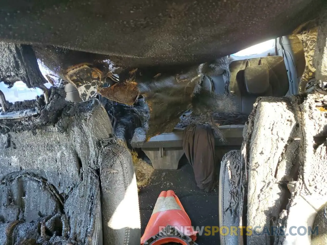 10 Photograph of a damaged car 2C4RC1DG9MR539174 CHRYSLER MINIVAN 2021