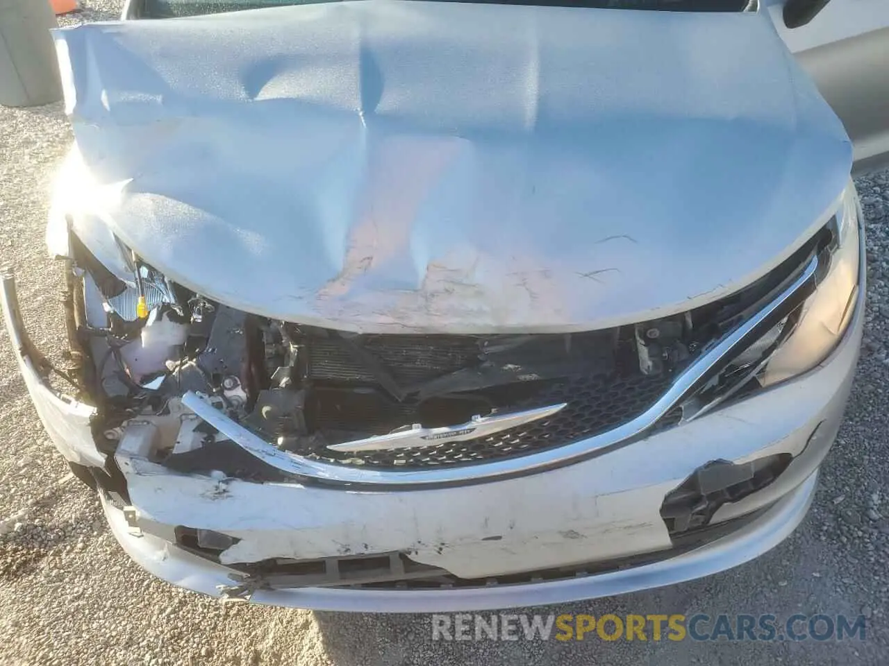 13 Photograph of a damaged car 2C4RC1DGXMR521184 CHRYSLER MINIVAN 2021