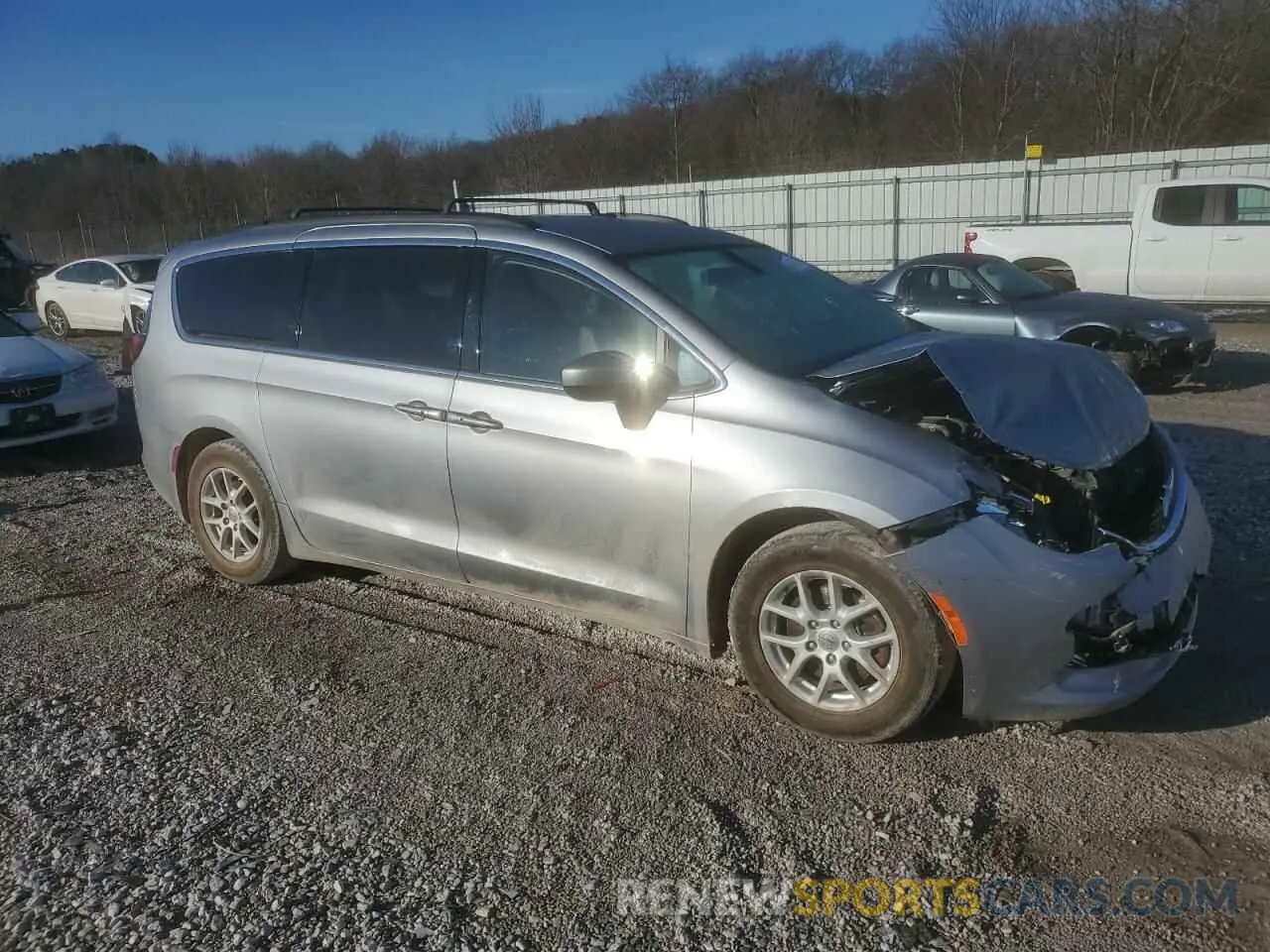 4 Photograph of a damaged car 2C4RC1DGXMR521184 CHRYSLER MINIVAN 2021