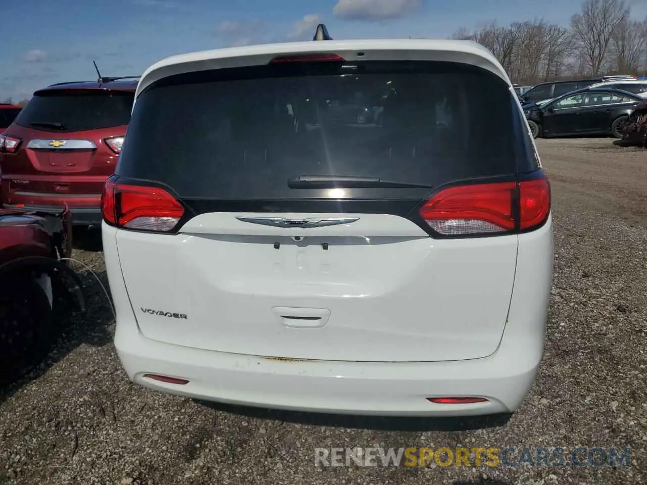 6 Photograph of a damaged car 2C4RC1CG0NR104224 CHRYSLER MINIVAN 2022
