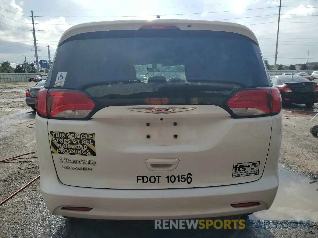 6 Photograph of a damaged car 2C4RC1CG2NR103821 CHRYSLER MINIVAN 2022