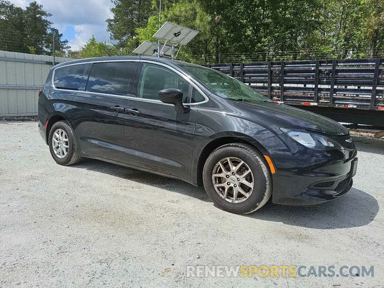 4 Photograph of a damaged car 2C4RC1CG2NR153022 CHRYSLER MINIVAN 2022
