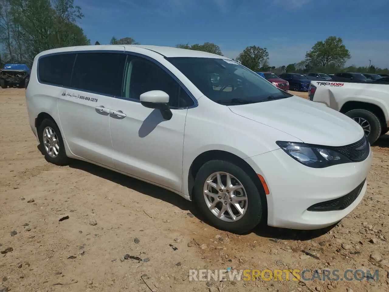 4 Photograph of a damaged car 2C4RC1CG4NR159209 CHRYSLER MINIVAN 2022
