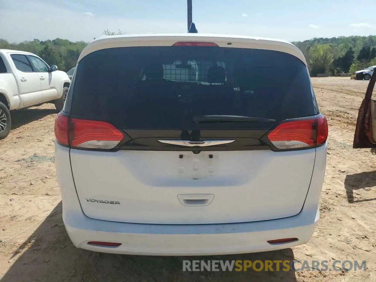 6 Photograph of a damaged car 2C4RC1CG4NR159209 CHRYSLER MINIVAN 2022