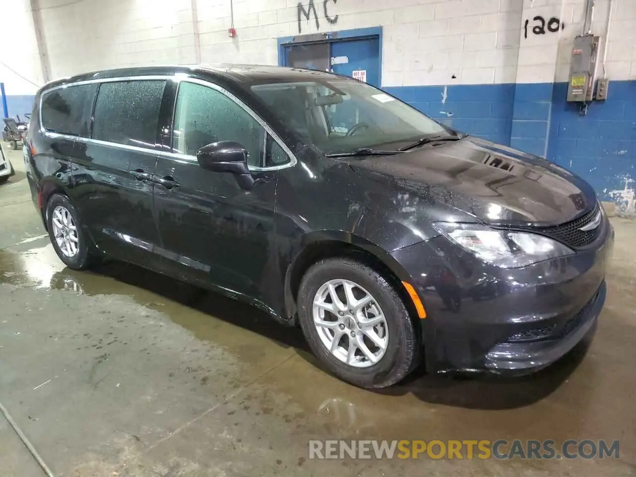 4 Photograph of a damaged car 2C4RC1CG5NR219031 CHRYSLER MINIVAN 2022