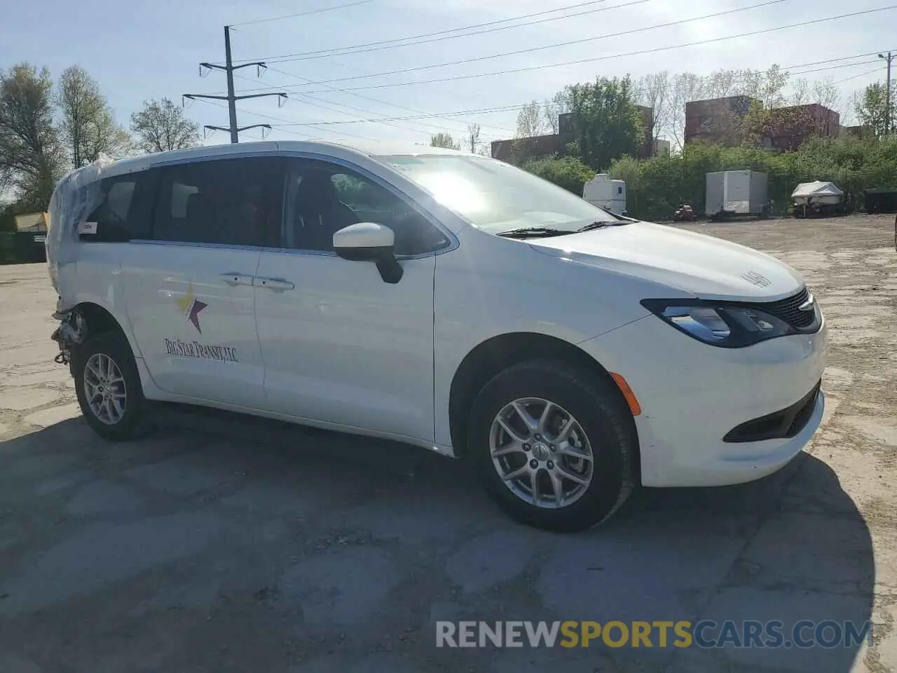 4 Photograph of a damaged car 2C4RC1CG8NR162789 CHRYSLER MINIVAN 2022